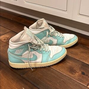 Women’s Jordan’s